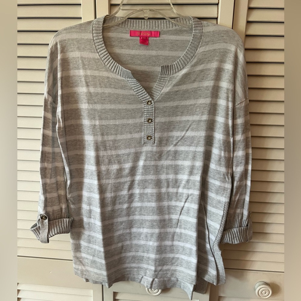 Lilly Pulitzer grey and white light sweater size xs